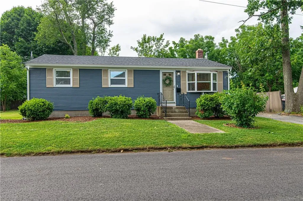 11 Beeckman Avenue Cranston RI 02920