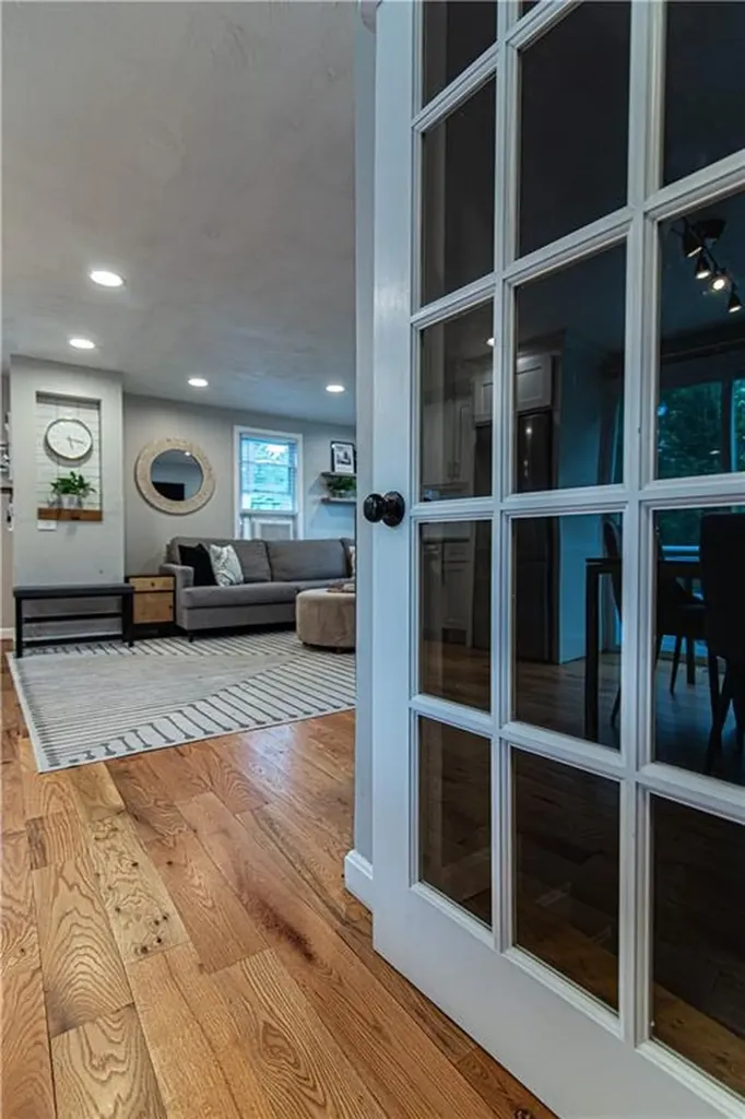 11 Beeckman Avenue Cranston RI 02920