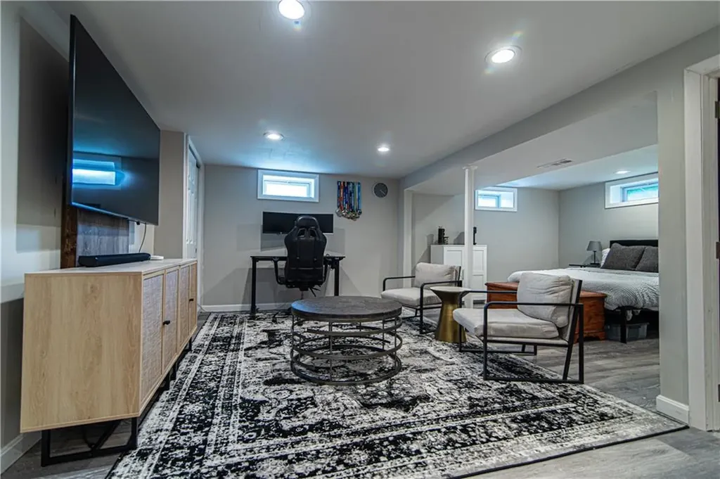 11 Beeckman Avenue Cranston RI 02920