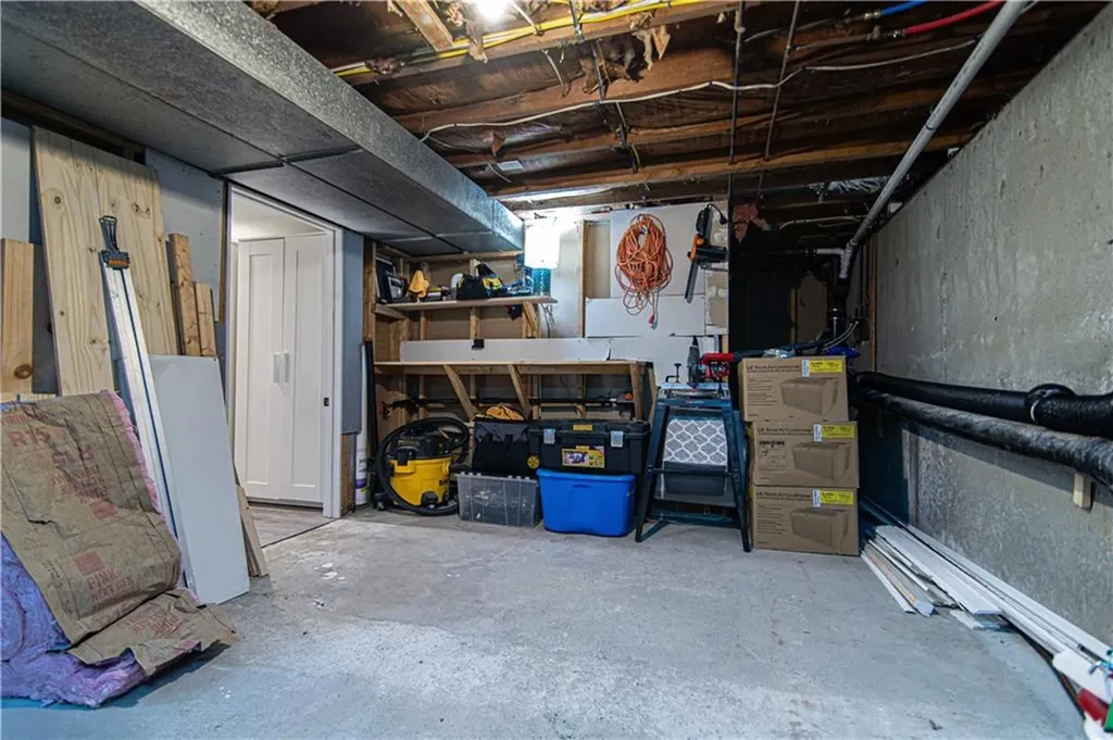 11 Beeckman Avenue Cranston RI 02920