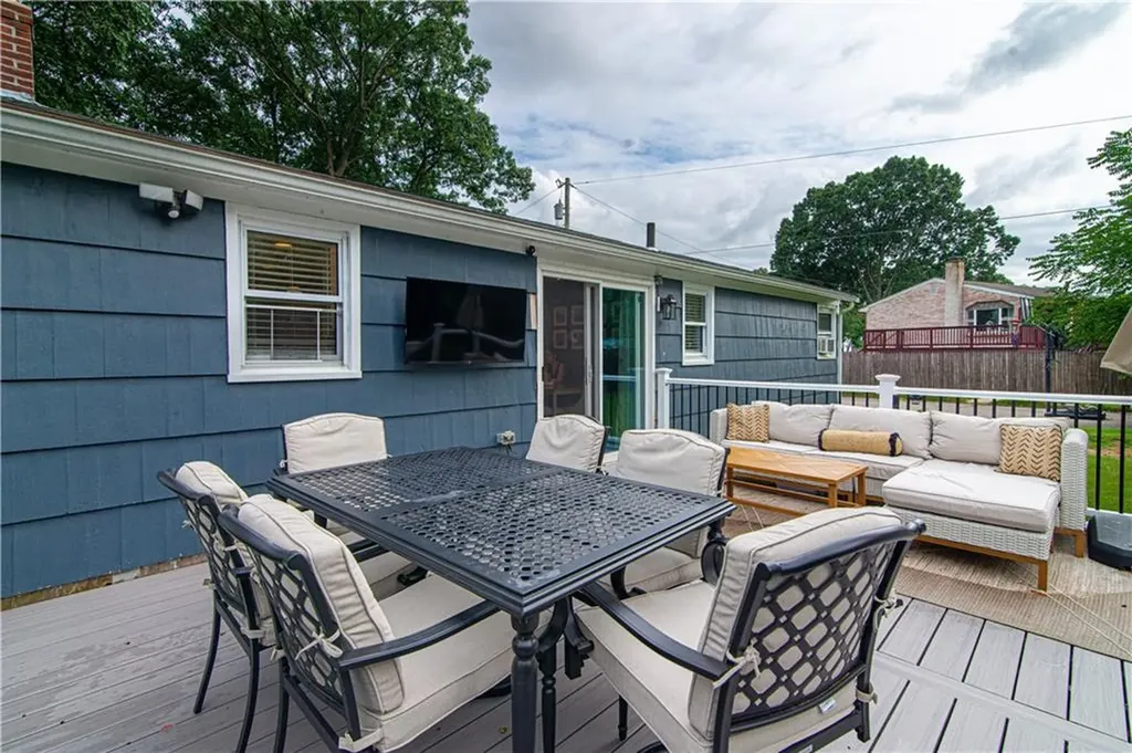 11 Beeckman Avenue Cranston RI 02920