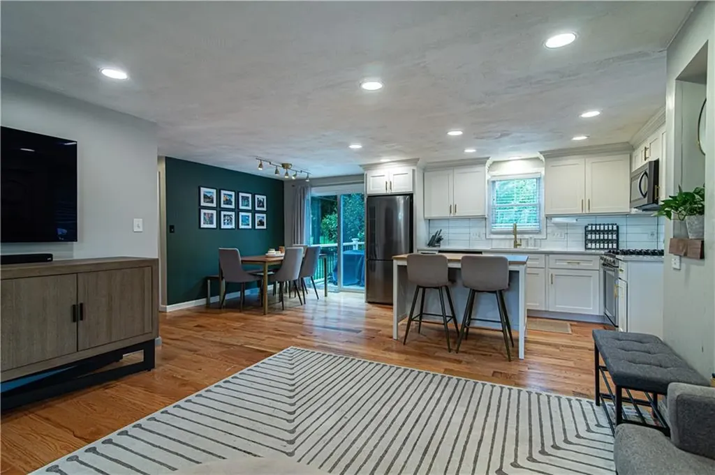 11 Beeckman Avenue Cranston RI 02920