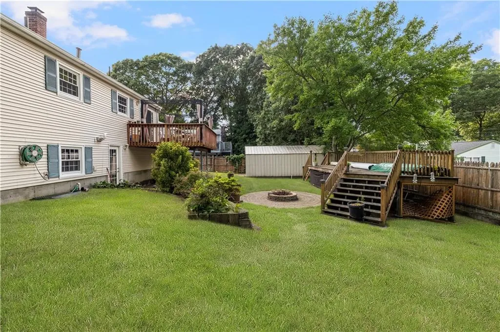 97 Wellington Avenue Warwick RI 02886