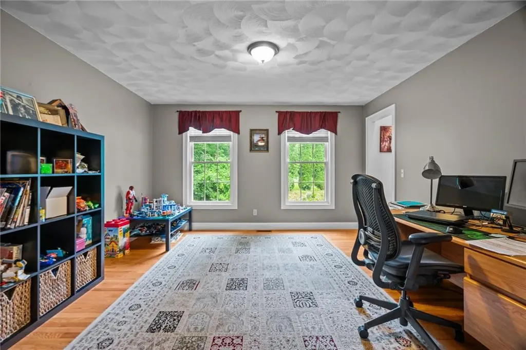 321 River Road Lincoln RI 02865