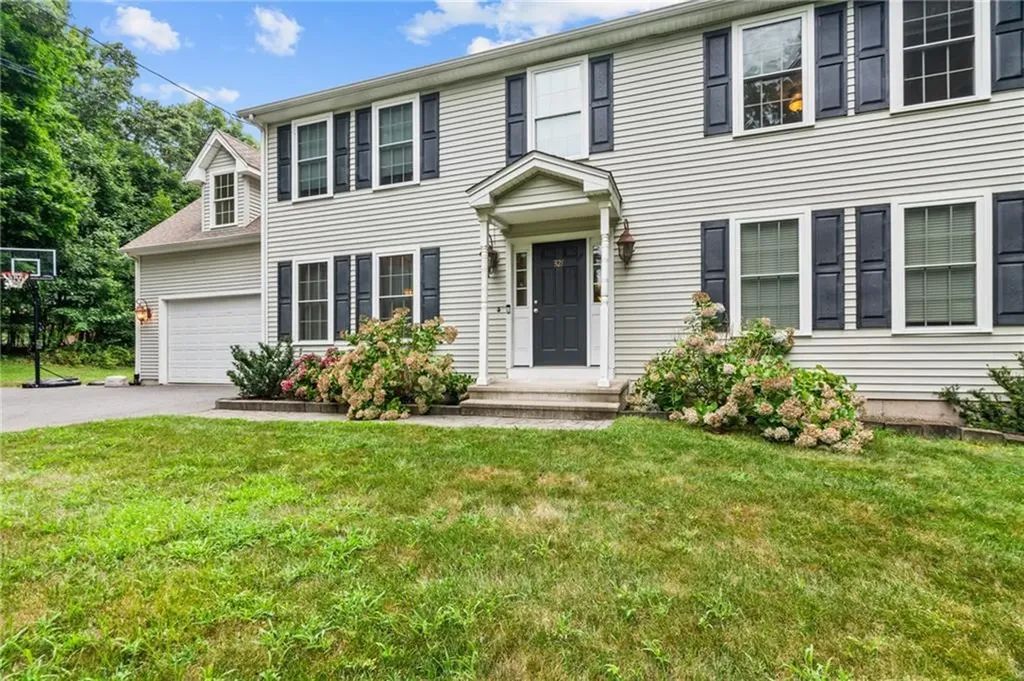 321 River Road Lincoln RI 02865