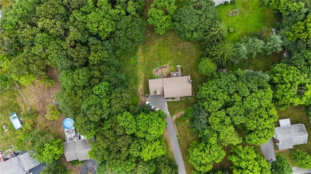 321 River Road Lincoln RI 02865