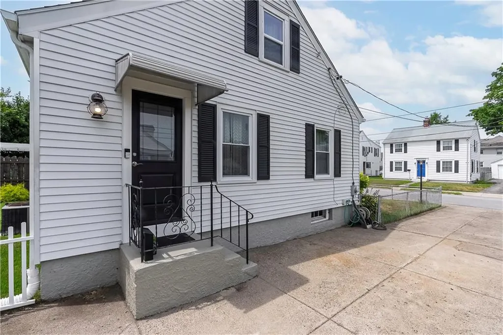 301 Vine Street Pawtucket RI 02861