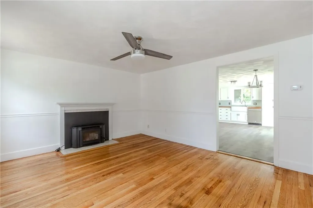 116 Fairfield Road Cranston RI 02910