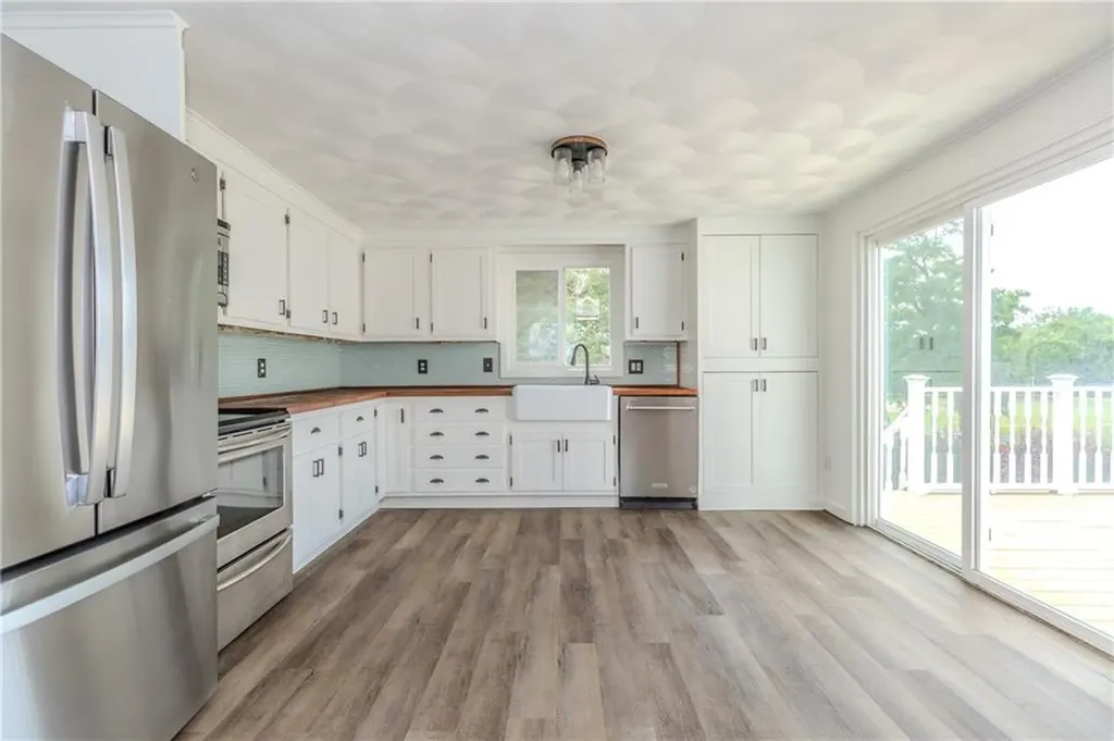116 Fairfield Road Cranston RI 02910