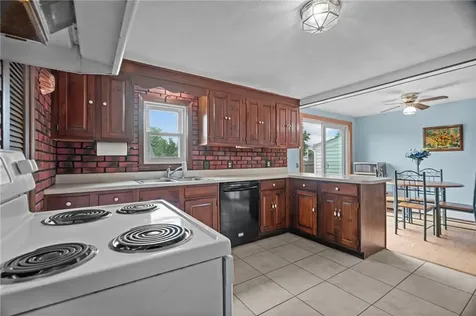 5 Martha Road East Providence RI 02916