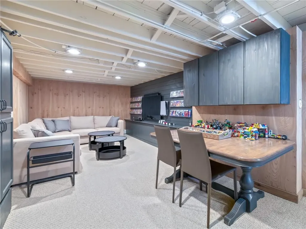 5 Russell Lane Smithfield RI 02917