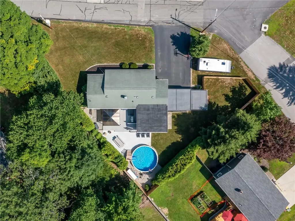 5 Russell Lane Smithfield RI 02917