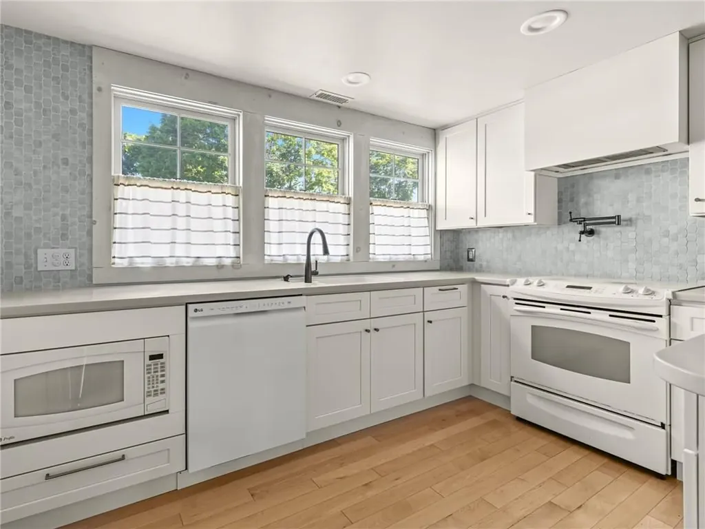 5 Russell Lane Smithfield RI 02917