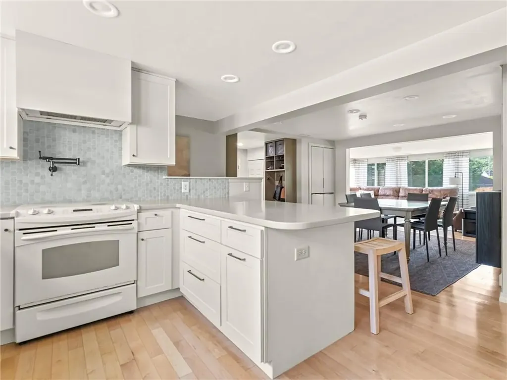 5 Russell Lane Smithfield RI 02917
