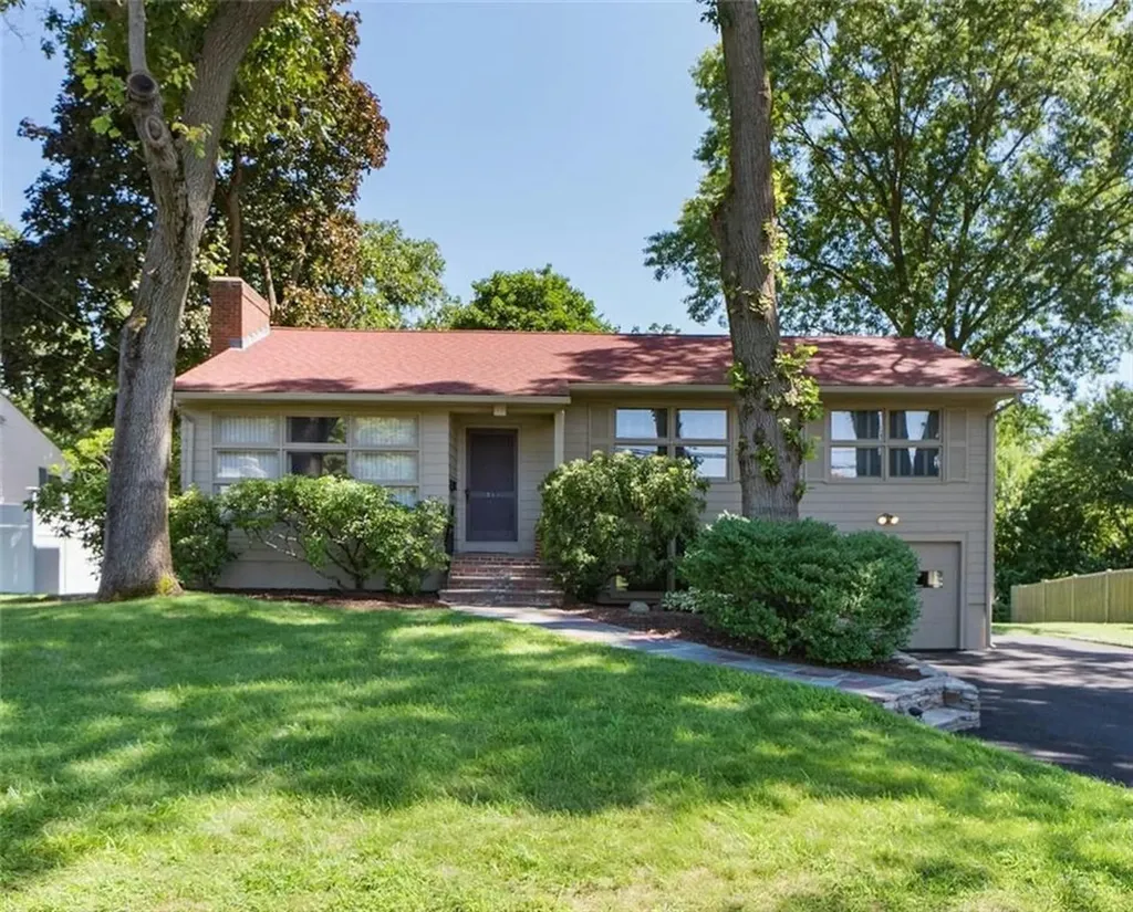 212 Lawnacre Drive Cranston RI 02920