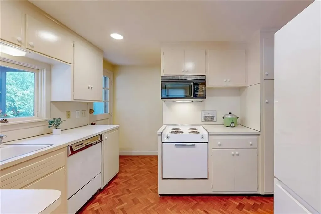 212 Lawnacre Drive Cranston RI 02920