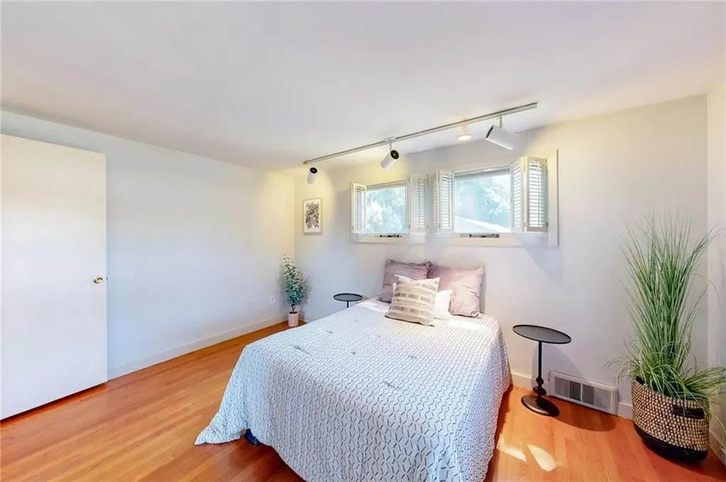 212 Lawnacre Drive Cranston RI 02920