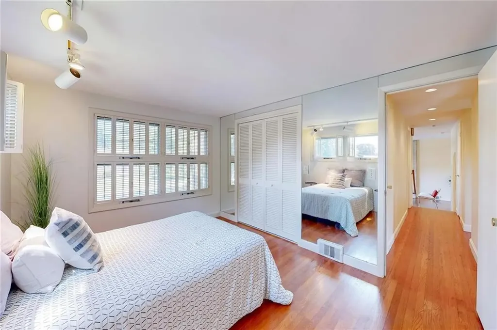 212 Lawnacre Drive Cranston RI 02920
