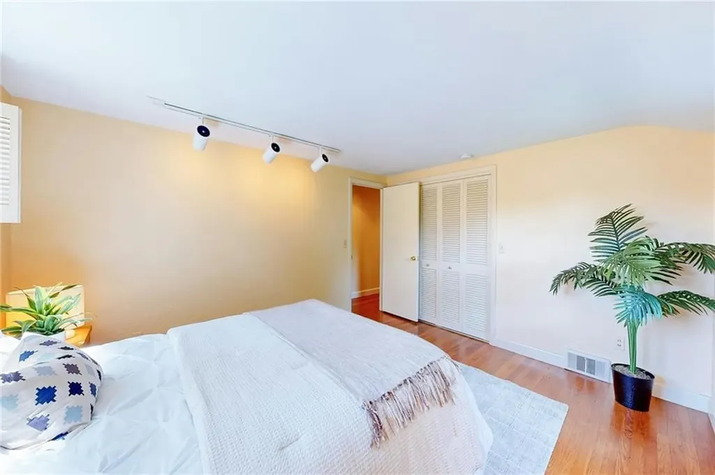 212 Lawnacre Drive Cranston RI 02920
