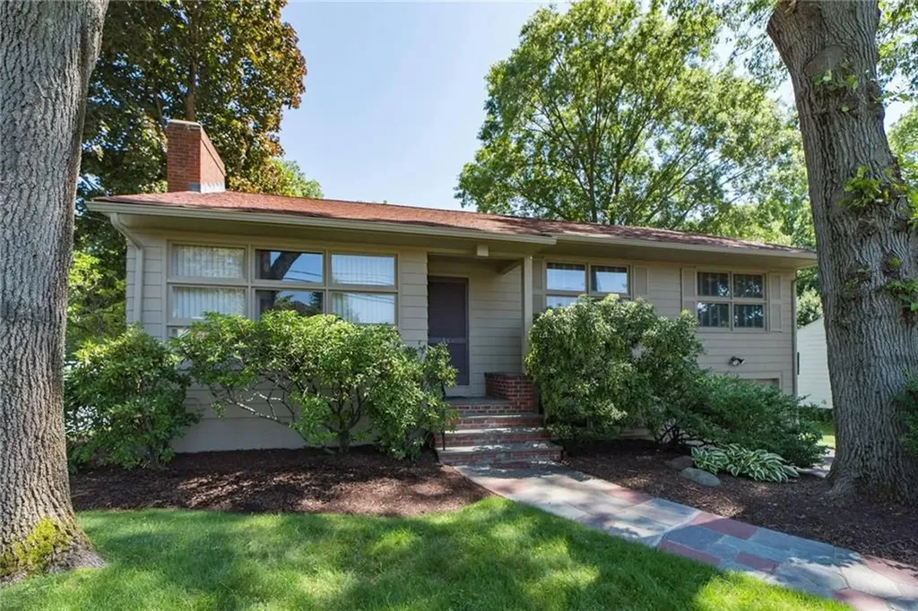 212 Lawnacre Drive Cranston RI 02920