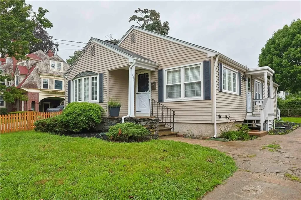 139 Albert Avenue Cranston RI 02905