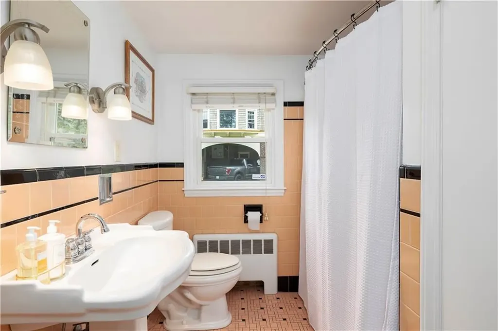 139 Albert Avenue Cranston RI 02905