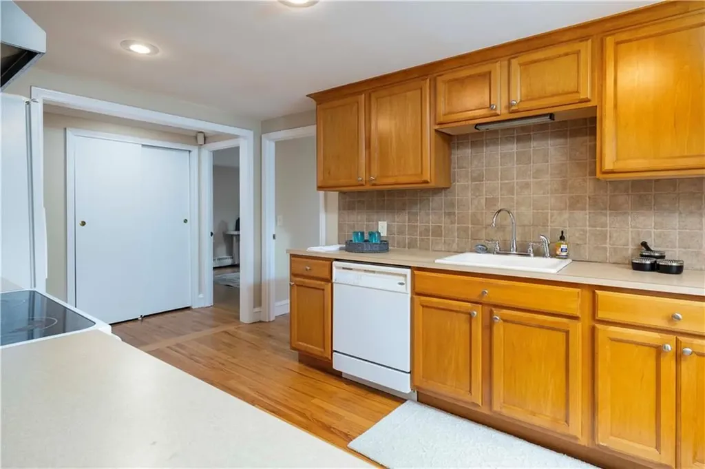 139 Albert Avenue Cranston RI 02905