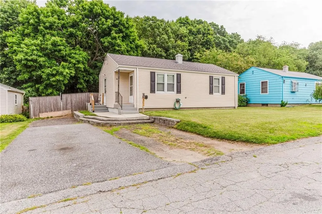 74 Hambly Road Tiverton RI 02878