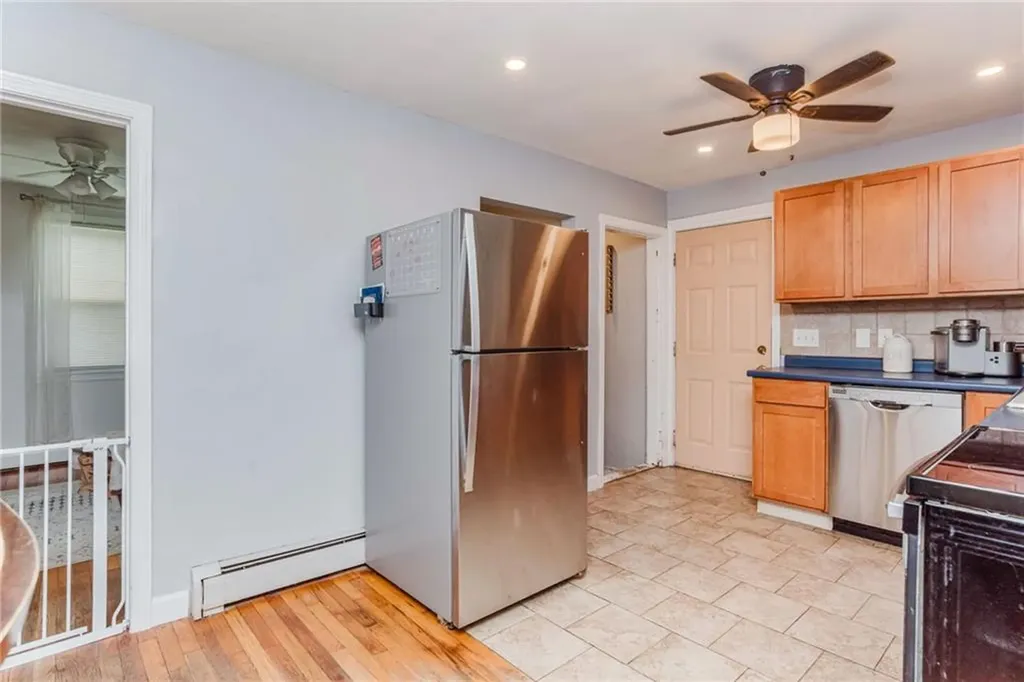74 Hambly Road Tiverton RI 02878