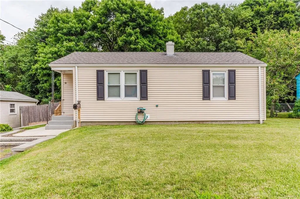 74 Hambly Road Tiverton RI 02878