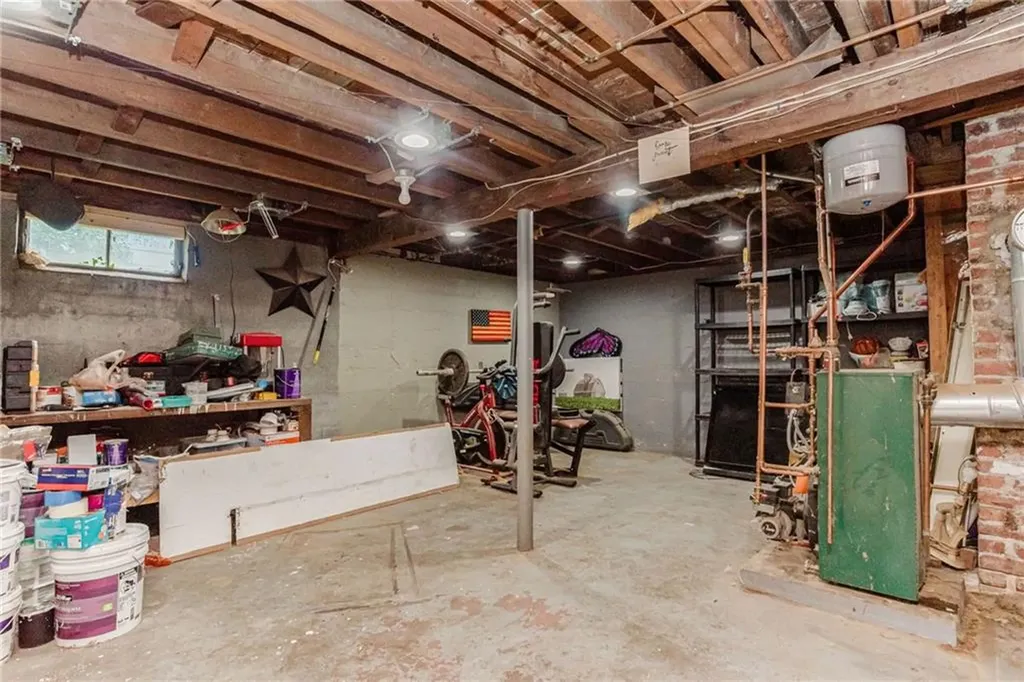 74 Hambly Road Tiverton RI 02878