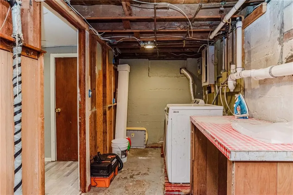 74 Hambly Road Tiverton RI 02878