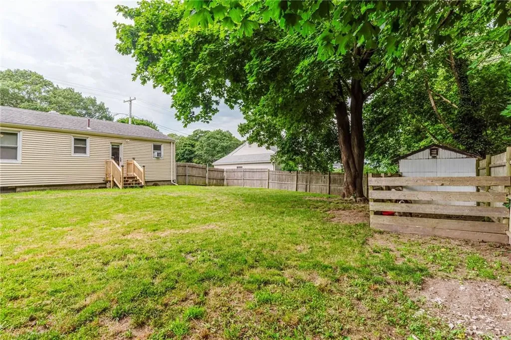 74 Hambly Road Tiverton RI 02878