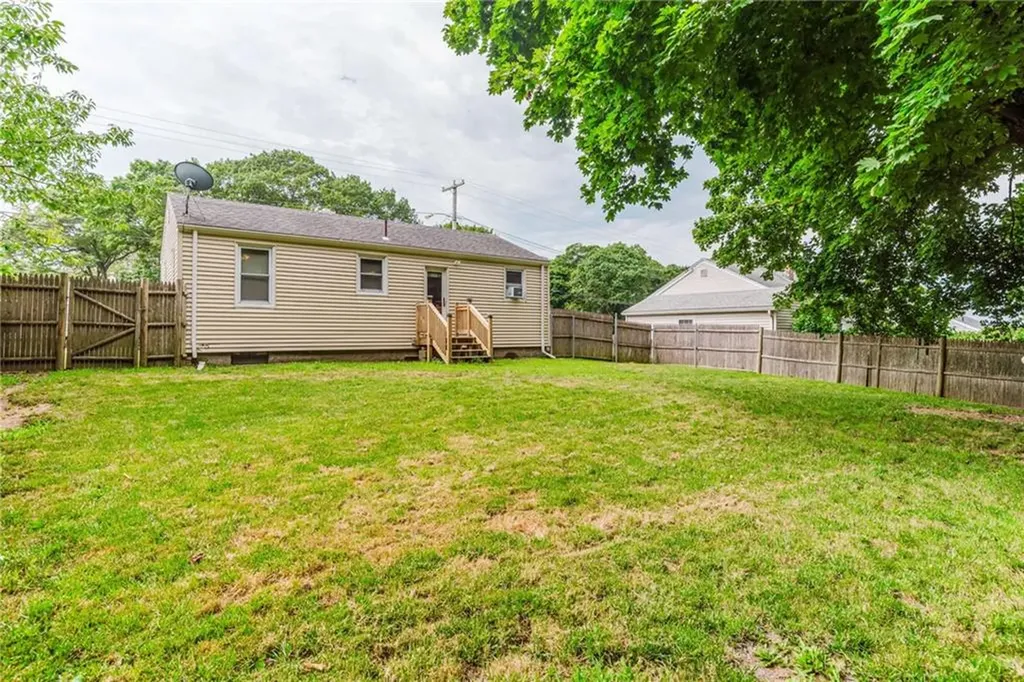 74 Hambly Road Tiverton RI 02878