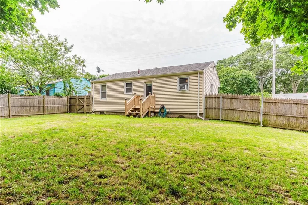 74 Hambly Road Tiverton RI 02878