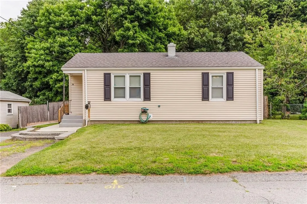 74 Hambly Road Tiverton RI 02878