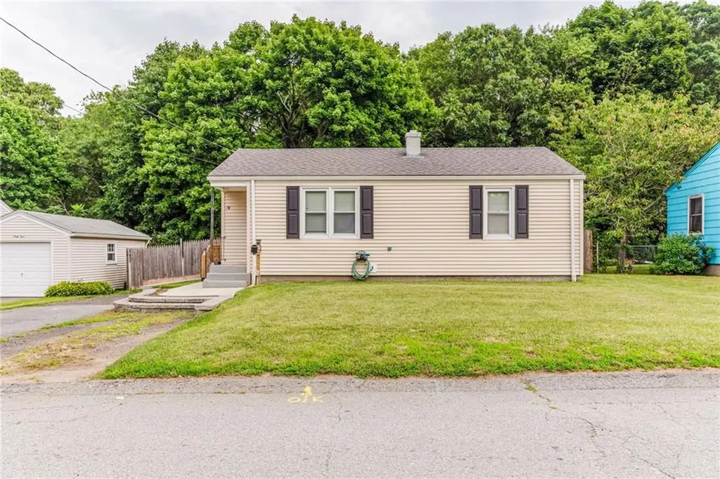74 Hambly Road Tiverton RI 02878