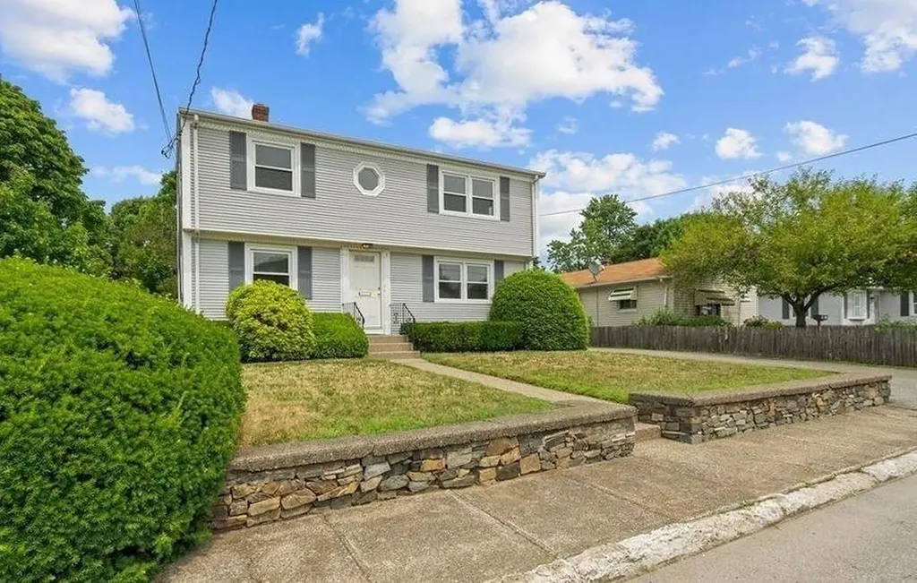 12 Flint Street Pawtucket RI 02861