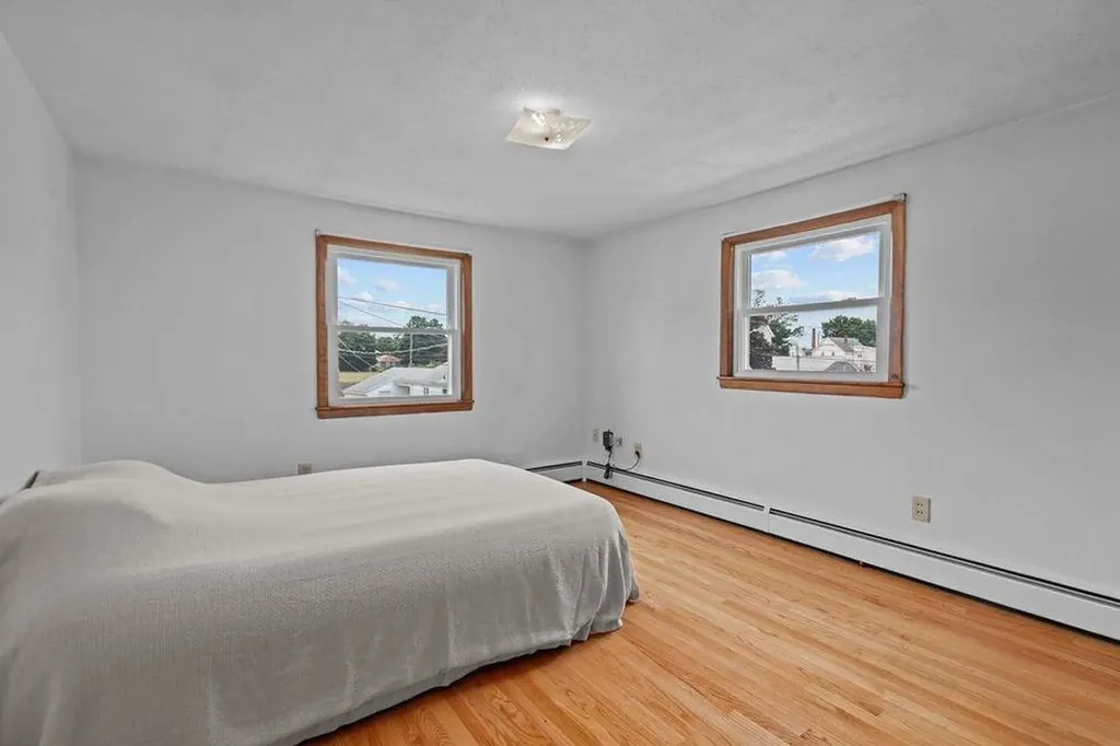 12 Flint Street Pawtucket RI 02861
