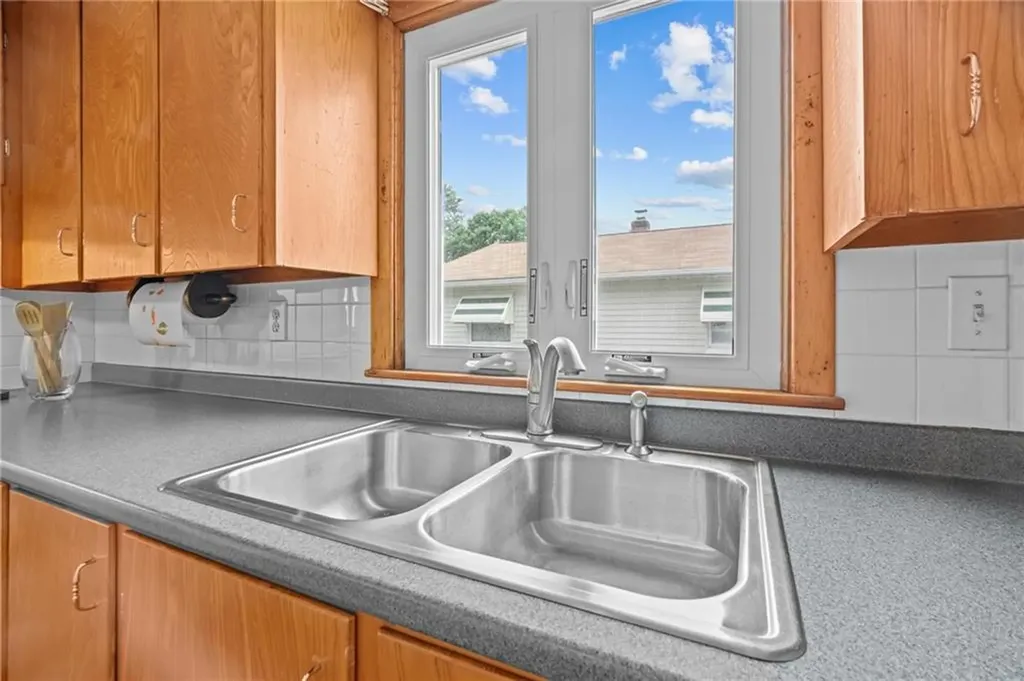 12 Flint Street Pawtucket RI 02861