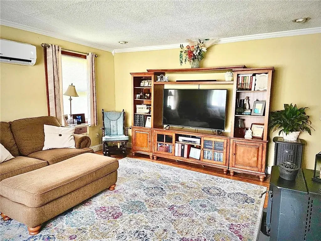 105 Alaska Street Cumberland RI 02864