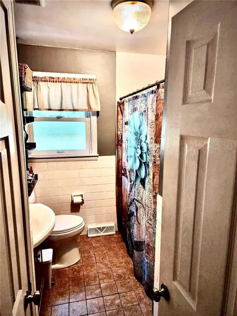 105 Alaska Street Cumberland RI 02864