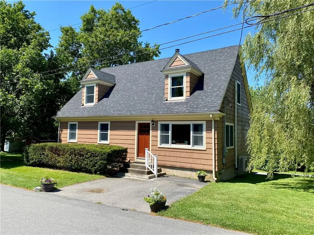 116 Renfrew Avenue Middletown RI 02842