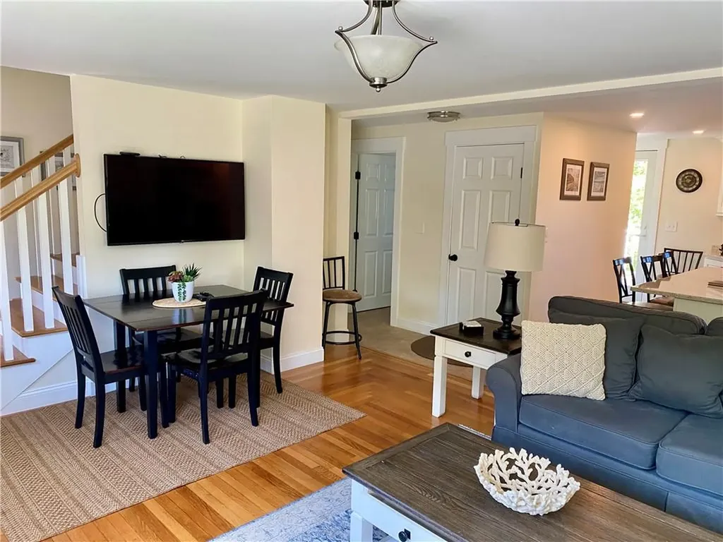 116 Renfrew Avenue Middletown RI 02842