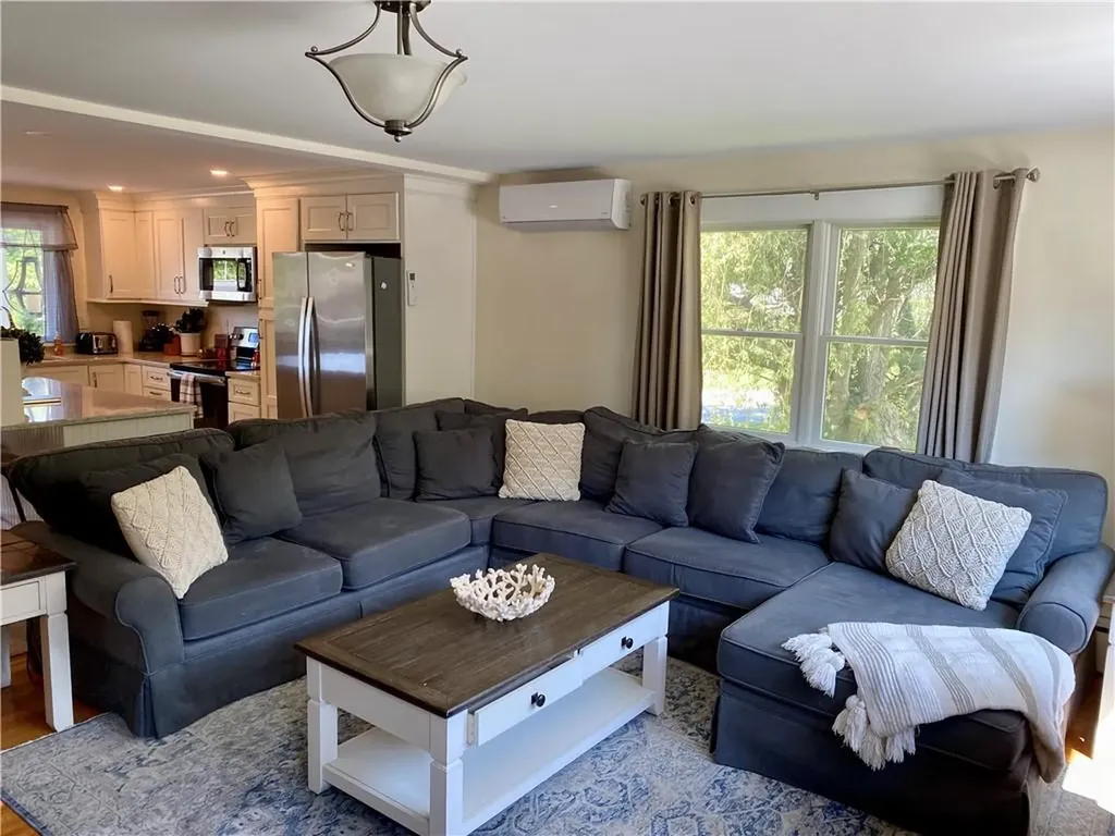 116 Renfrew Avenue Middletown RI 02842