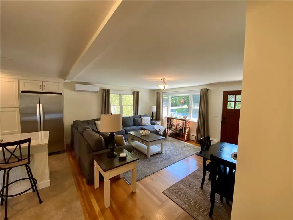 116 Renfrew Avenue Middletown RI 02842