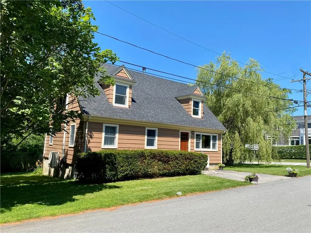 116 Renfrew Avenue Middletown RI 02842