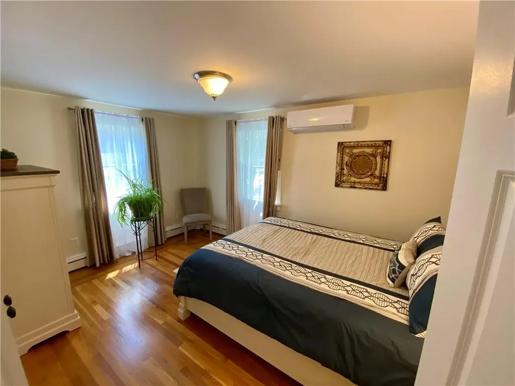 116 Renfrew Avenue Middletown RI 02842