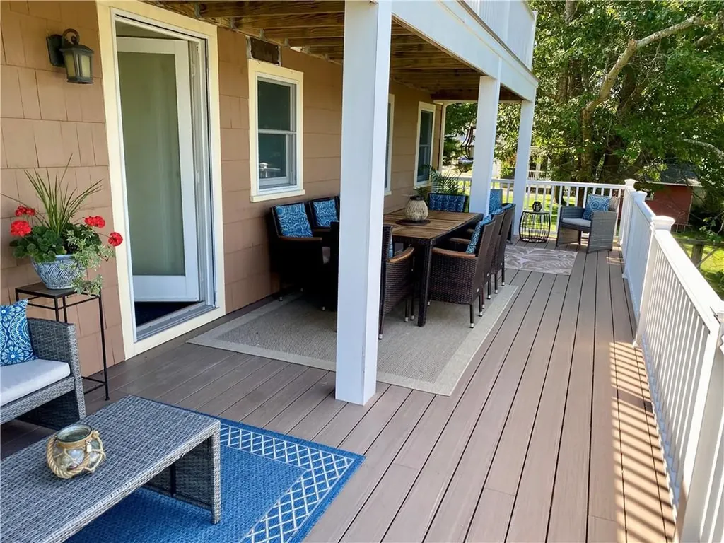 116 Renfrew Avenue Middletown RI 02842