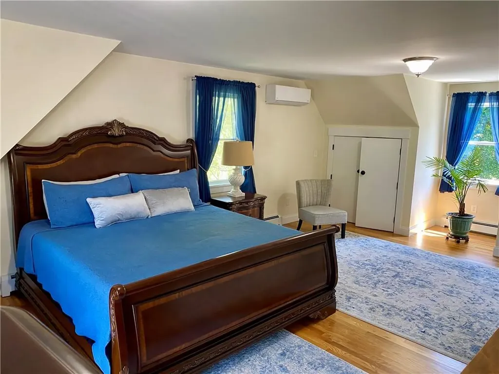 116 Renfrew Avenue Middletown RI 02842